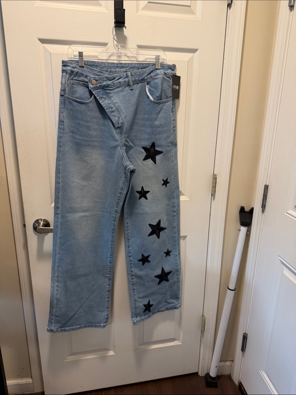 STYLEWE Light Blue Relaxed Jeans with Black Star Accents